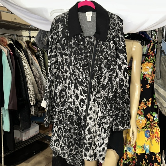 chico’s size 3 sweater dress. animal print or jacket - Picture 3 of 16